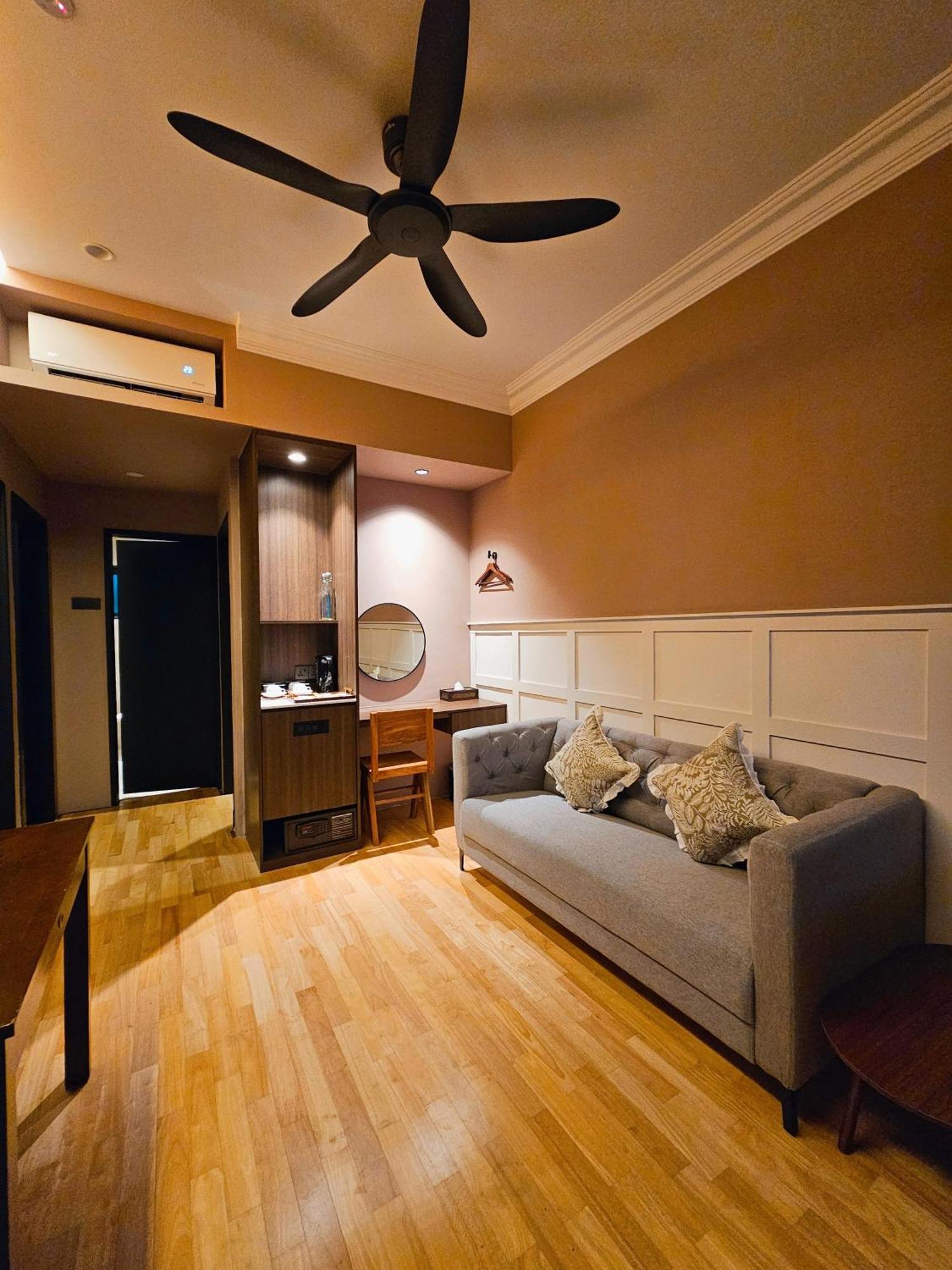 The Palm Suite At Lava Mansion George Town Eksteriør bilde